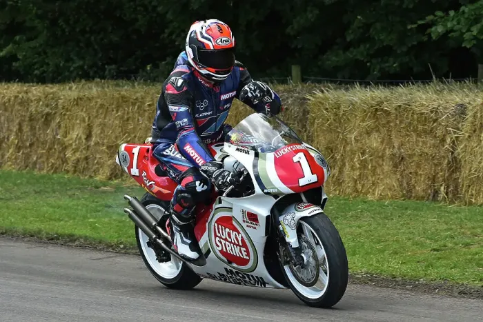 Rights Managed : CM36 0600 Didier de Radigues, Nathan Colombi, Suzuki RGV500 XR84 Rights Managed : CM36 0600 Didier de Radigues, Nathan Colombi, Suzuki RGV500 XR84