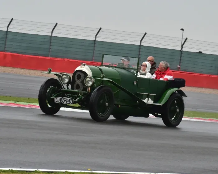 Framed Print : CM4 2020 Bentley, MK 5205 Framed Print : CM4 2020 Bentley, MK 5205