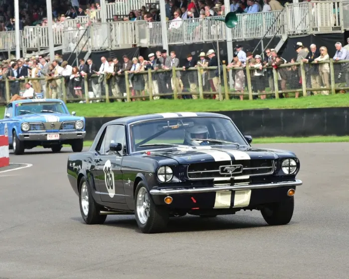 Rights Managed : CM4 9437 Nick Ruddell, Nigel Batchelor, Ford Mustang Rights Managed : CM4 9437 Nick Ruddell, Nigel Batchelor, Ford Mustang