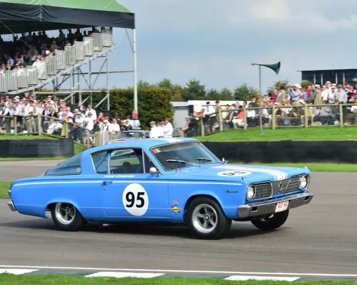 Rights Managed : CM4 9467 Duncan Pittaway, Tim Dutton, Plymouth Barracuda, 900 WA