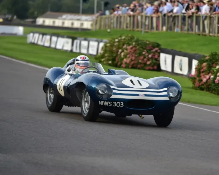Rights Managed : CM4 9671 Derek Bell, Jaguar D-Type, MWS 303