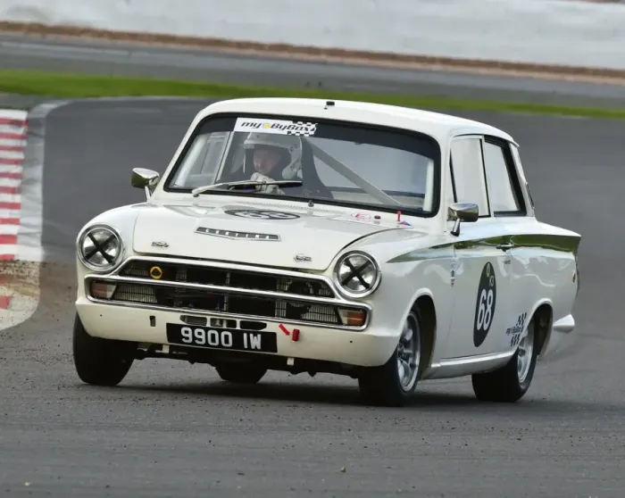 Framed Print : CM5 4606 Graham Pattle, Ford Lotus Cortina, 9900 IW