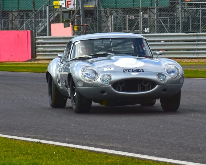 Framed Print : CM6 0331 Patrick Blakeney-Edwards, Jaguar E-Type Framed Print : CM6 0331 Patrick Blakeney-Edwards, Jaguar E-Type