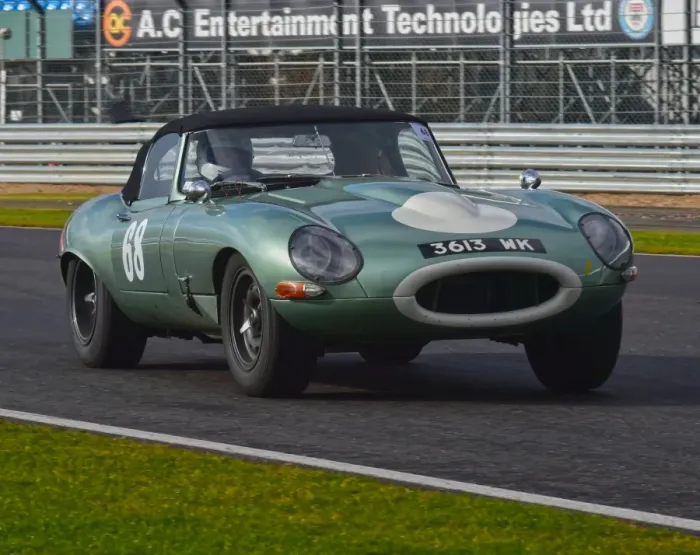 Framed Print : CM6 0350 Charles Gillett, Jaguar E-Type Framed Print : CM6 0350 Charles Gillett, Jaguar E-Type