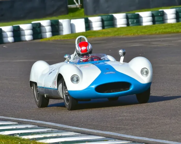 Rights Managed : CM6 2355 Jeremy Cooke, Cooper Bobtail