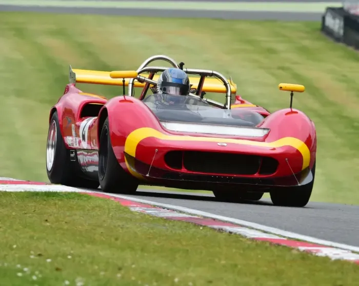 Framed Print : CM7 7481 Roger Wills, McLaren M1C Framed Print : CM7 7481 Roger Wills, McLaren M1C