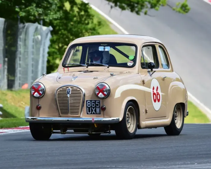 Framed Print : CM8 1923 Simon Crompton, Austin A35, 865 UXW Framed Print : CM8 1923 Simon Crompton, Austin A35, 865 UXW