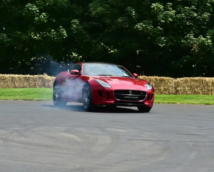 Rights Managed : CM8 6508 Jaguar F-Type, 4-WD