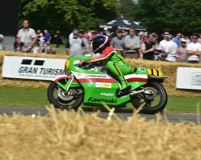 Rights Managed : CM8 8399 Jean Francois Balde, Kawasaki KR500