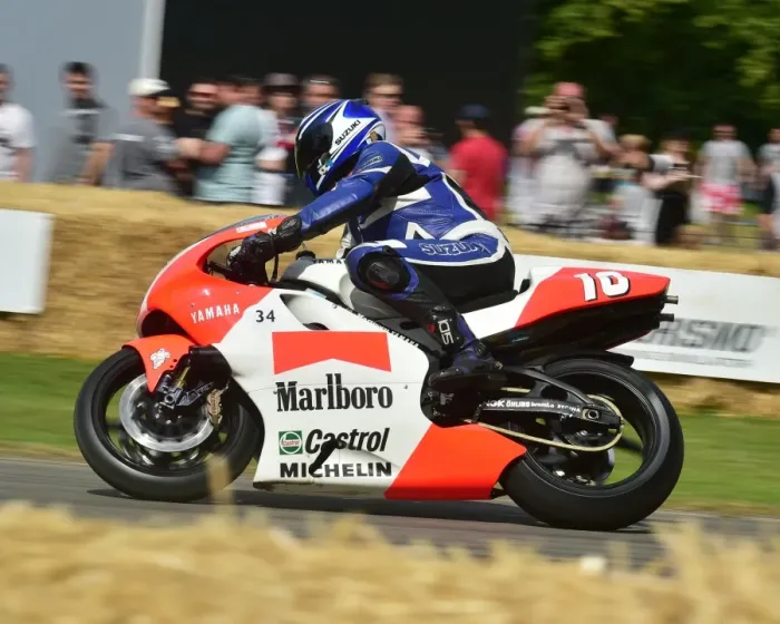Rights Managed : CM8 8433 Roger Turner, Yamaha YZR500 Rights Managed : CM8 8433 Roger Turner, Yamaha YZR500