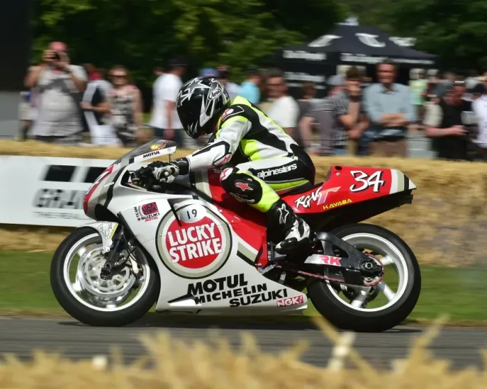 Rights Managed : CM8 8441 Tom Castle, Suzuki RGV500 XR85 Rights Managed : CM8 8441 Tom Castle, Suzuki RGV500 XR85