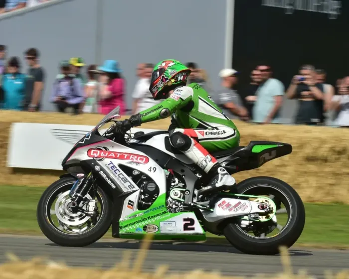 Rights Managed : CM8 8445 James Hillier, Kawasaki ZX-10R Rights Managed : CM8 8445 James Hillier, Kawasaki ZX-10R