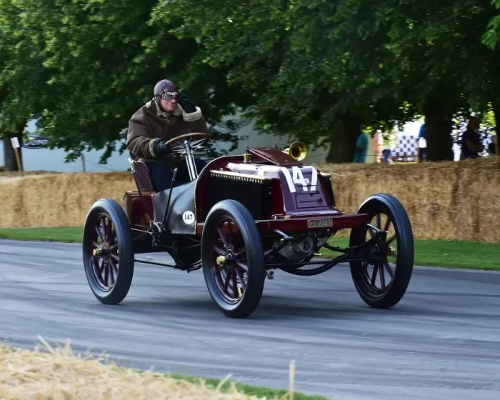 Rights Managed : CM8 8717 Eric Leroux, Renault Type K Paris Vienna, 1902