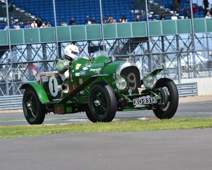 Framed Print : CM9 4209 Nigel Batchelor, Bentley 3-4Aoe, Dragonfly Framed Print : CM9 4209 Nigel Batchelor, Bentley 3-4Aoe, Dragonfly