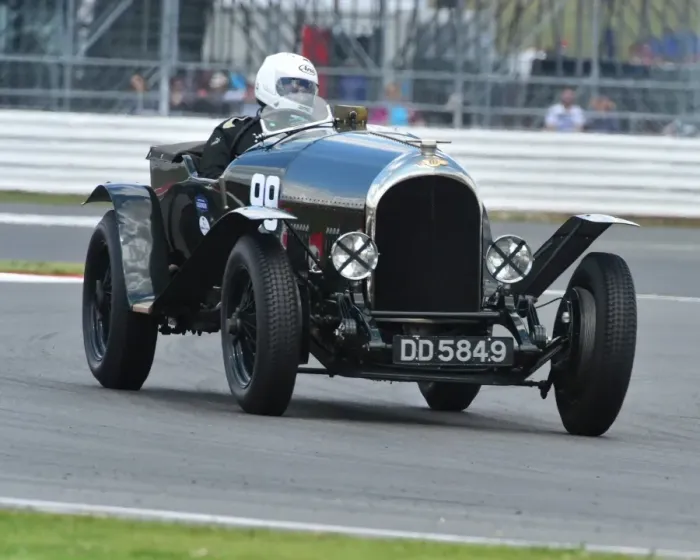 Framed Print : CM9 4316 Ewen Getley, Robin Tuluie, Bentley 3-4Aoe Framed Print : CM9 4316 Ewen Getley, Robin Tuluie, Bentley 3-4Aoe