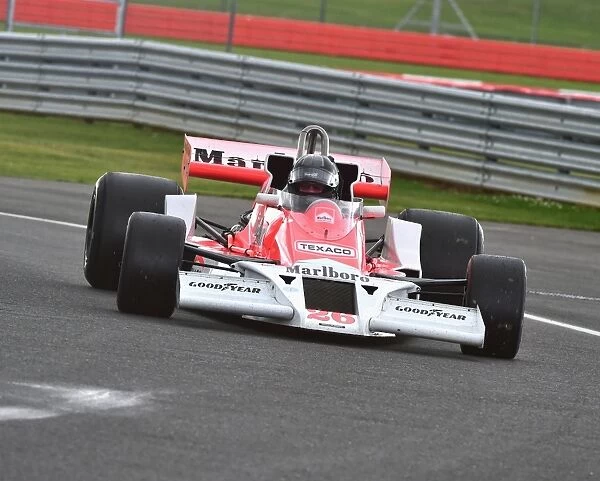 CM9 4483 Frank Lyons, McLaren M26