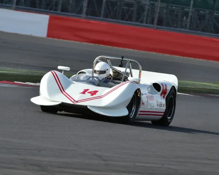 Framed Print : CM9 4719 Anthony Taylor, McLaren M6B Framed Print : CM9 4719 Anthony Taylor, McLaren M6B
