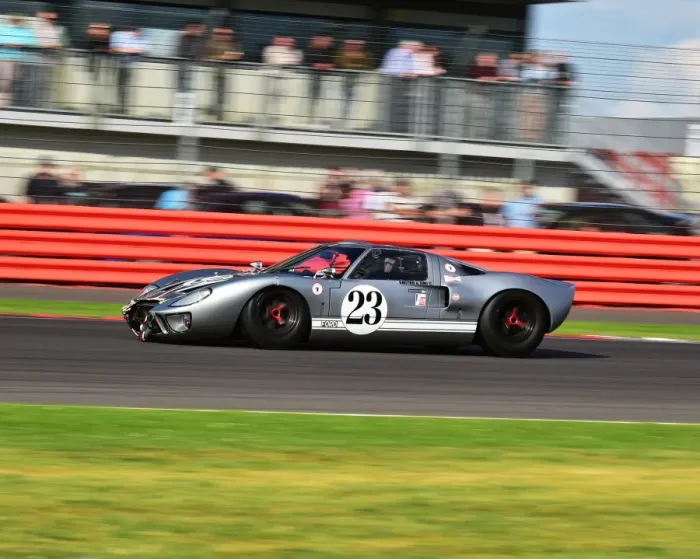 Framed Print : CM9 4789 Andrew Smith, James Cottingham, Ford GT40 Framed Print : CM9 4789 Andrew Smith, James Cottingham, Ford GT40