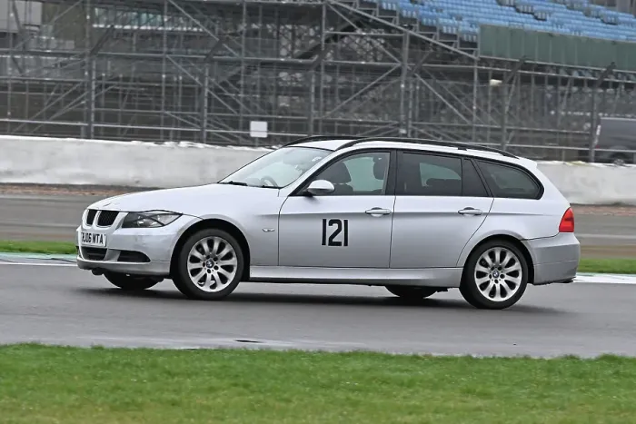 Framed Print : CZ1_0263 James Blakeney-Edwards, BMW 320d Touring.jpg Framed Print : CZ1_0263 James Blakeney-Edwards, BMW 320d Touring.jpg