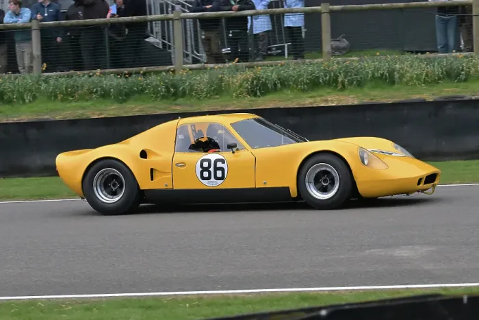 Rights Managed : CZ1_8509 Dan Balfour, Julien Draper, Chevron-BMW B8.jpg