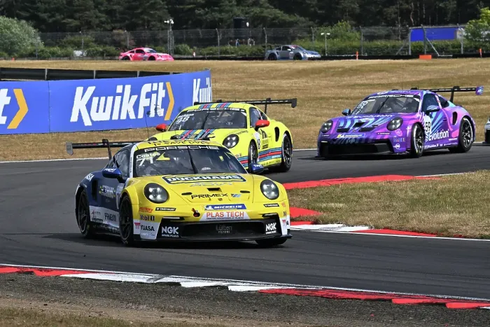 Framed Print : CZ2_6917 Max Coates, Duckhams Yuasa Racing by Graves Motorsport, Porsche 911 GT3 Cup.jpg Framed Print : CZ2_6917 Max Coates, Duckhams Yuasa Racing by Graves Motorsport, Porsche 911 GT3 Cup.jpg