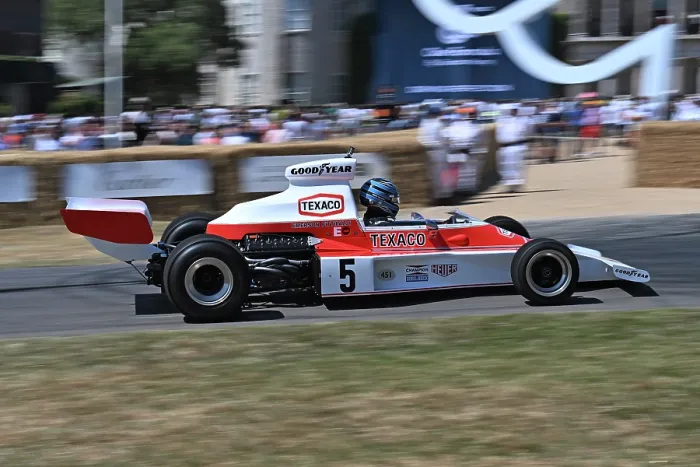 Rights Managed : CZ3_2575 Piers Thynne, McLaren-Cosworth M23.jpg Rights Managed : CZ3_2575 Piers Thynne, McLaren-Cosworth M23.jpg