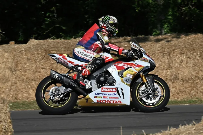 Rights Managed : CZ3_3131 John McGuinness, Honda CBR 1000RR-R Fireblade.jpg Rights Managed : CZ3_3131 John McGuinness, Honda CBR 1000RR-R Fireblade.jpg