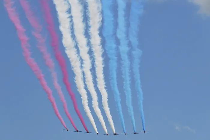 Rights Managed : CZ3_4772 RAF Red Arrows flying display.jpg Rights Managed : CZ3_4772 RAF Red Arrows flying display.jpg