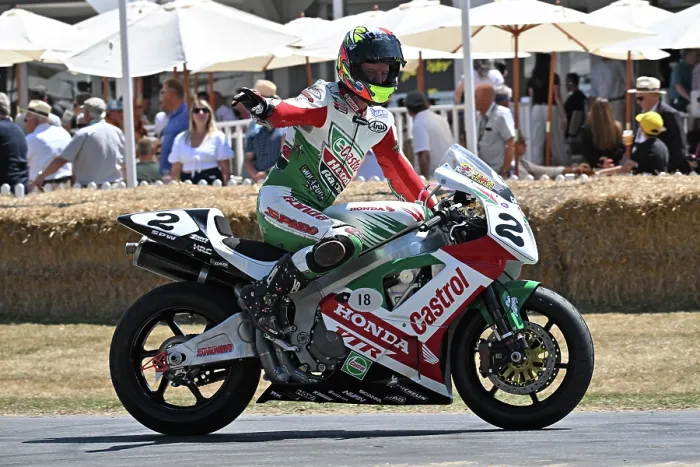 Rights Managed : CZ3_4816 Colin Edwards, Honda VTR1000.jpg