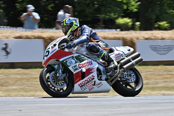 Rights Managed : CZ3_4882 Mick Loughlin, Honda RC45.jpg Rights Managed : CZ3_4882 Mick Loughlin, Honda RC45.jpg