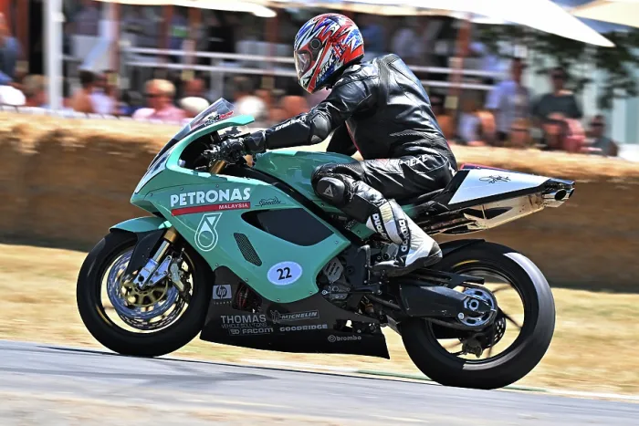 Rights Managed : CZ3_4923 Andy Hornby, Foggy Petronas FP1.jpg Rights Managed : CZ3_4923 Andy Hornby, Foggy Petronas FP1.jpg