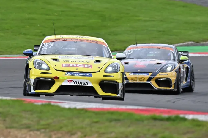 Framed Print : CZ5_2020 Jacob Tofts, Duckhams Yuasa Racing by Graves Motorsport, Porsche 718 Cayman GT4 RS Clubsport.jpg