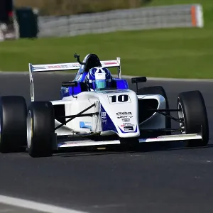 CJ10 4795 Chloe Grant, Tatuus F4-T014