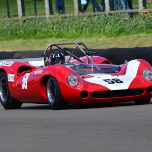CJ10 5817 Ewen Sergison, Lola-Chevrolet T70 Spyder