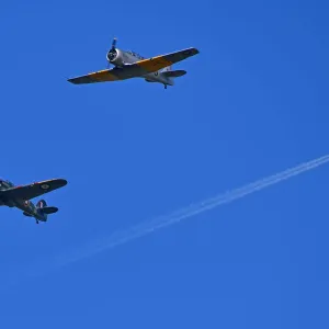 CJ10 5889 Harvard FE511, Hawker Hurricane Mk IIb BE505
