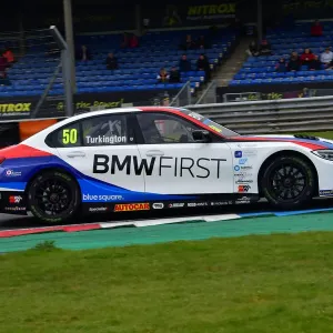 CJ10 7439 Colin Turkington, BMW 330e M Sport CJ10 7439 Colin Turkington, BMW 330e M Sport