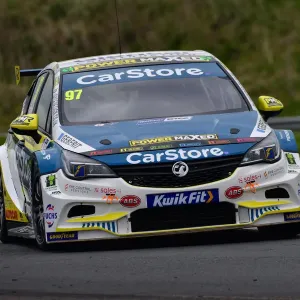 Vauxhall Astra Print, Thruxton Circuit
