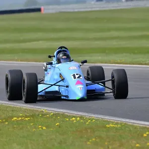 CJ10 8616 Phil Davis, Van Diemen RF98 CJ10 8616 Phil Davis, Van Diemen RF98