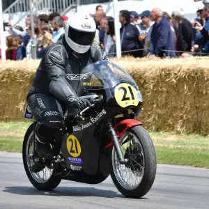 CJ11 3935 Leon Morris, Seeley G50 CJ11 3935 Leon Morris, Seeley G50