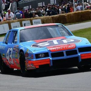 CJ13 0711 Pontiac Grand Prix 2 2
