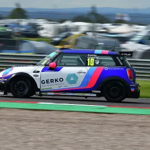 CJ13 8476 Bradley Gravett, Mini JCW, EXCELR8 Motorsport CJ13 8476 Bradley Gravett, Mini JCW, EXCELR8 Motorsport