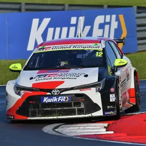 CJ14 0098 Rob Huff, Toyota Corolla GR Sport, Toyota Gazoo Racing UK CJ14 0098 Rob Huff, Toyota Corolla GR Sport, Toyota Gazoo Racing UK