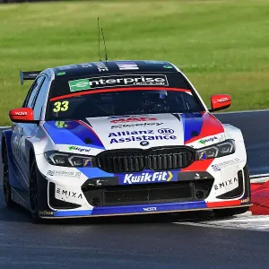 CJ14 0130 Adam Morgan, BMW 330e M Sport, Team BMW CJ14 0130 Adam Morgan, BMW 330e M Sport, Team BMW