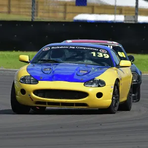 CJ14_1757 Chris Boon, Jaguar XK8.jpg