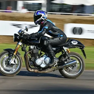 CJ14 3440 Norton Commando 961 LE 588