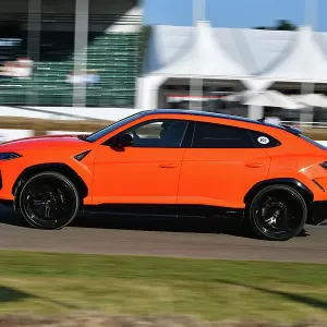 CJ14 3490 Lamborghini Urus SE CJ14 3490 Lamborghini Urus SE