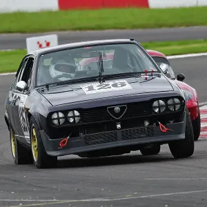 CJ14_4669 Clive Golding, Alfa Romeo Alfetta GTV.jpg