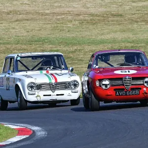 CJ14 5202 Tim Dutton, Alfa Romeo Giulia Sprint GT, Alexander Poulton, Myles Poulton, Alfa Romeo Giulia Ti Super CJ14 5202 Tim Dutton, Alfa Romeo Giulia Sprint GT, Alexander Poulton, Myles Poulton, Alfa Romeo Giulia Ti Super