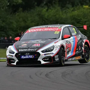 CJ14 6555 Nick Halstead, Hyundai i30N, Team Bristol Street Motors CJ14 6555 Nick Halstead, Hyundai i30N, Team Bristol Street Motors