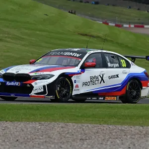 CJ14 7045 Adam Morgan, BMW 330e M Sport, Team BMW CJ14 7045 Adam Morgan, BMW 330e M Sport, Team BMW